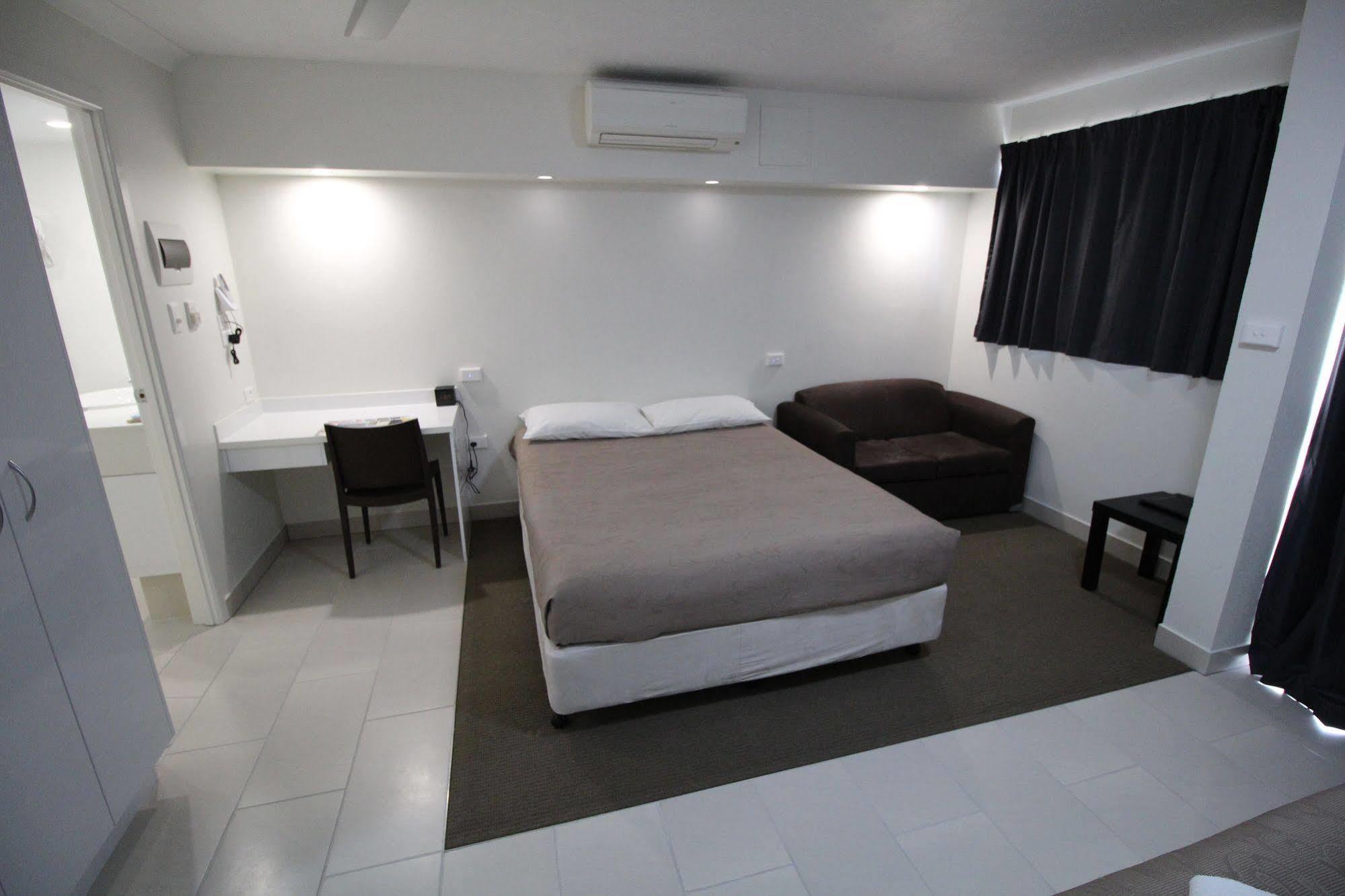 鸸鹋园奋进酒店 Emu Park 外观 照片